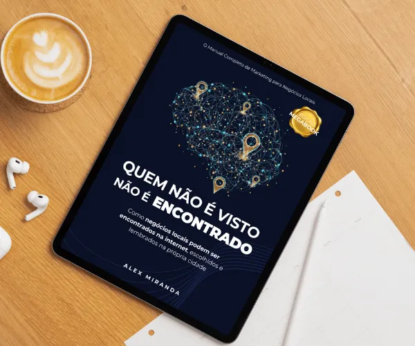 MEGABOOK na versão digital, em um tablet sobre a mesa de trabalho
